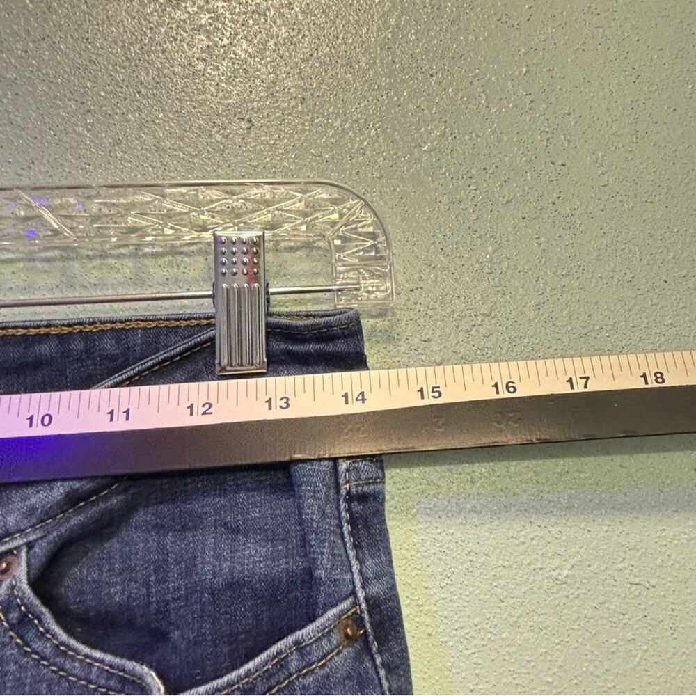 Levi’s 711 Skinny Distressed Jeans | Women’s Size 27 - Picture 9 of 13